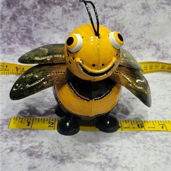 Bumble Bee Metal Tea Lite Holder - Picture 11 of 12